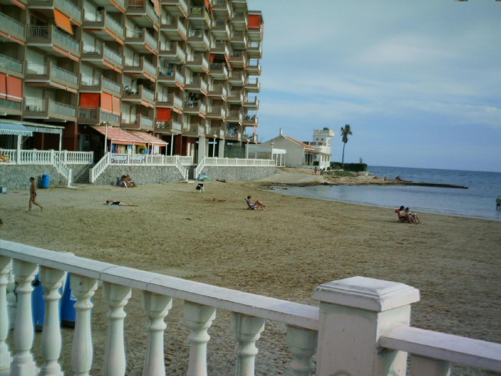 La Rosaleda Apartment Torrevieja Ngoại thất bức ảnh